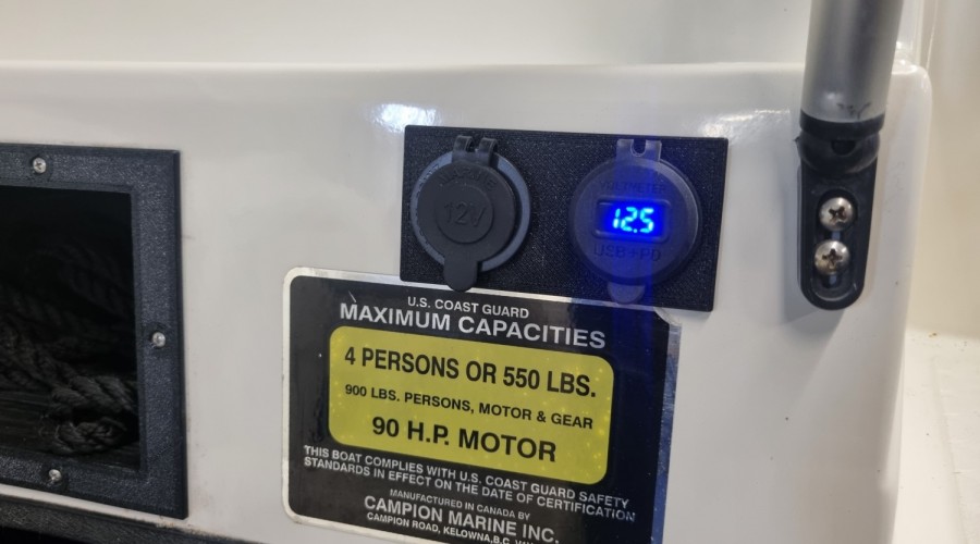 Campion Allante 485 CD met Mercury 40pk en trailer