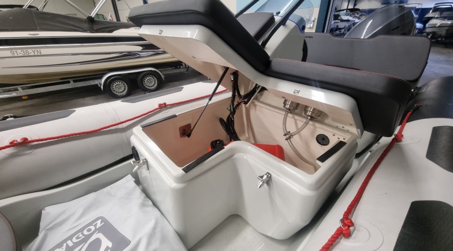 Zodiac Open 4.2 RIB met Yamaha F40FETL en trailer (NIEUWSTAAT)
