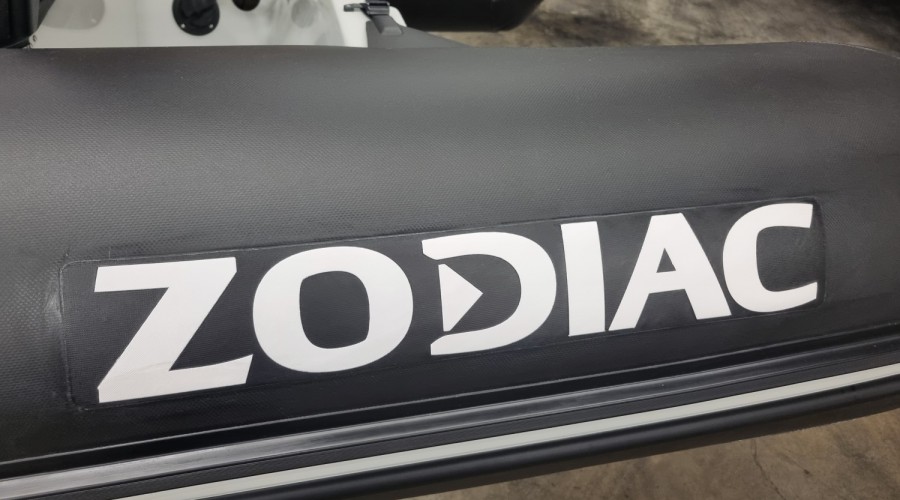 Zodiac Open 4.2 RIB met Yamaha F40FETL en trailer (NIEUWSTAAT)